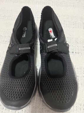 Bzees Black Slip-On Mary Jane Flats with Strap